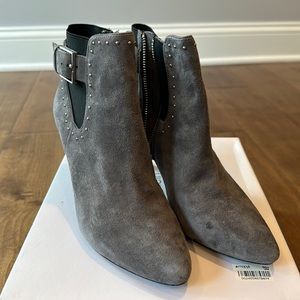 Calvin Klein Jozie Kid Suede Ankle Bootie Grey/Black